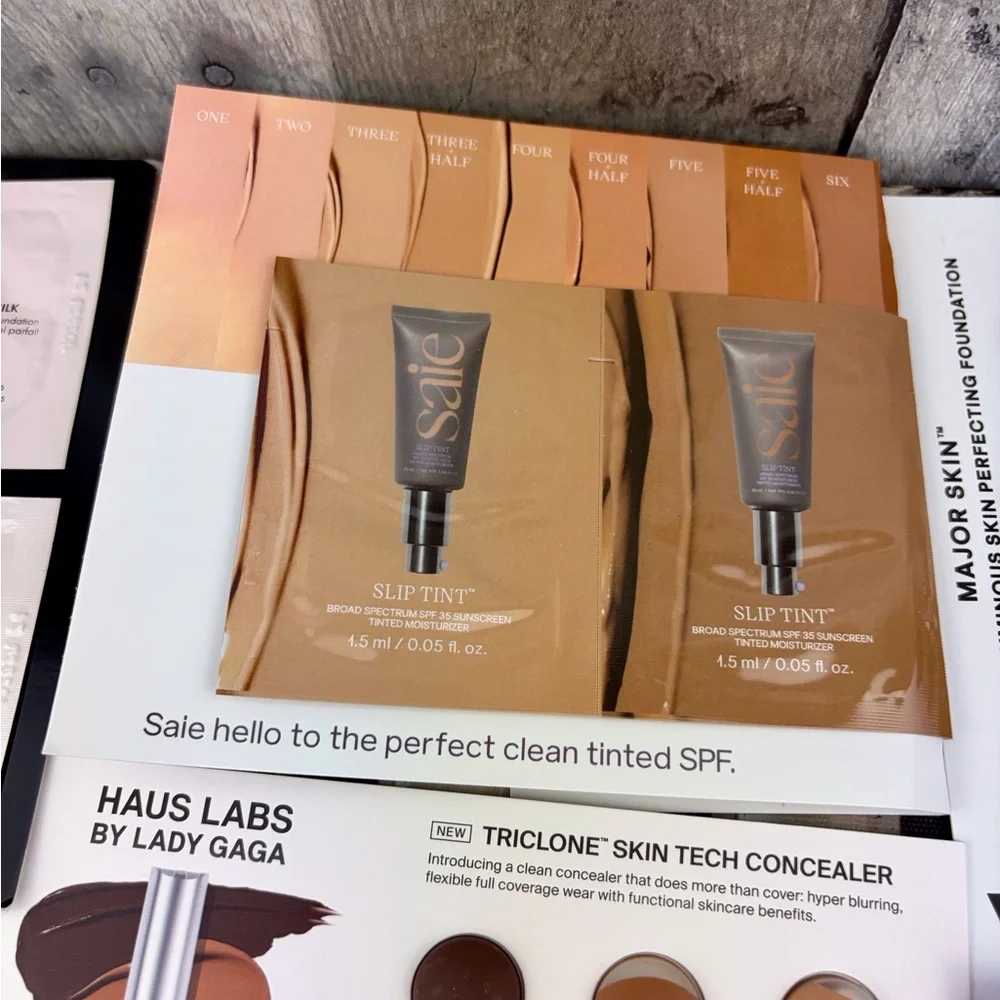 NIB Sephora Beauty Insider Foundation Sample & Primer 11 Piece Set.